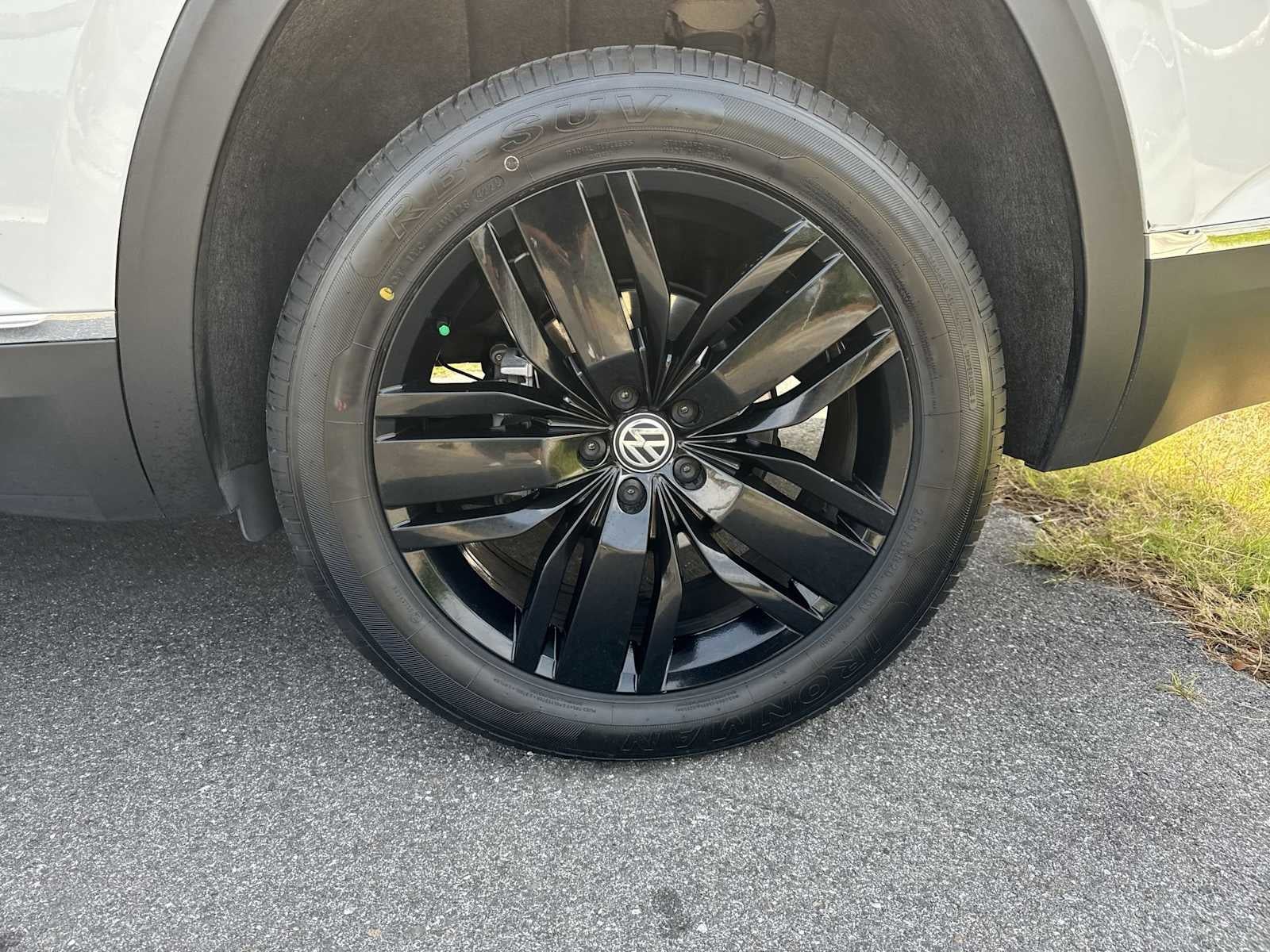 2019 Volkswagen Atlas 3.6L V6 SEL Premium