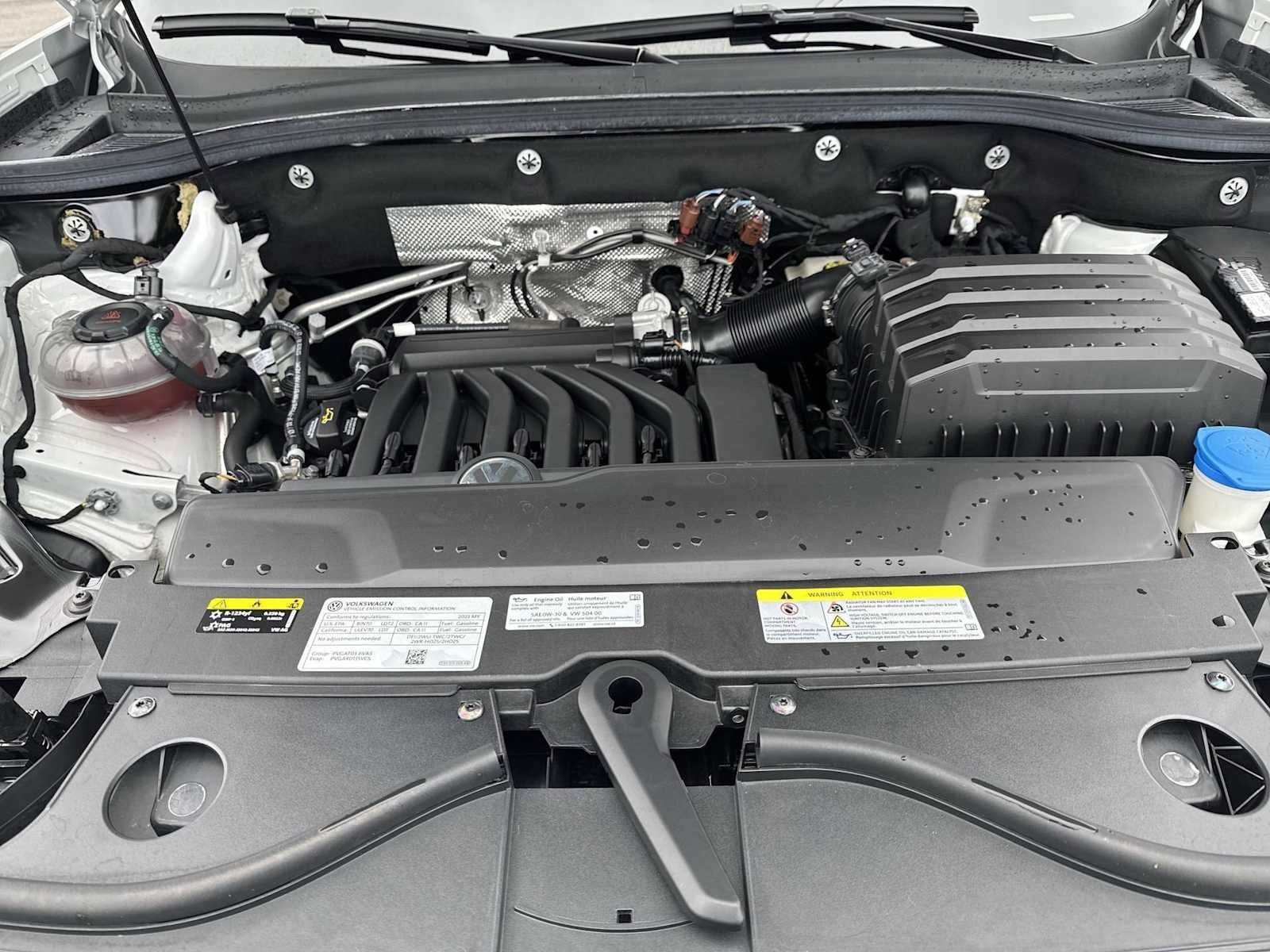 2023 Volkswagen Atlas Cross Sport 3.6L V6 SEL R-Line Black