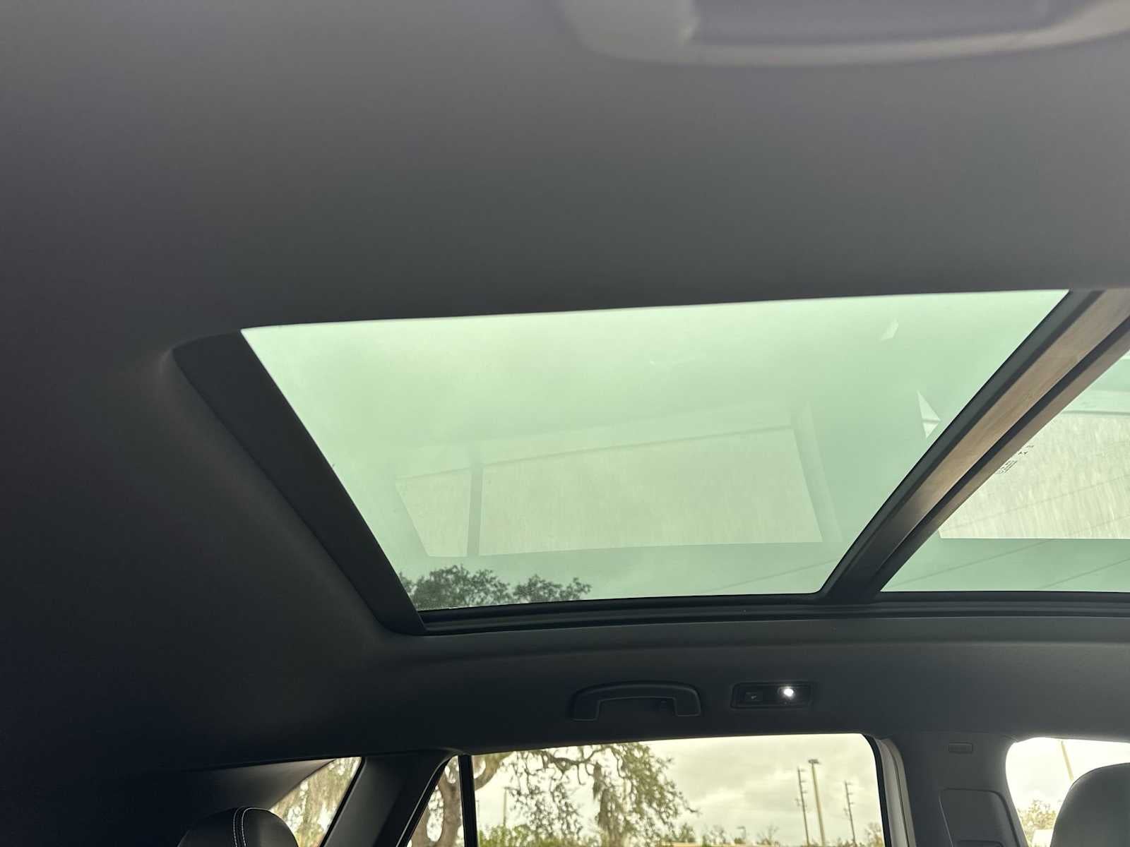 2023 Volkswagen Atlas Cross Sport 3.6L V6 SEL R-Line Black