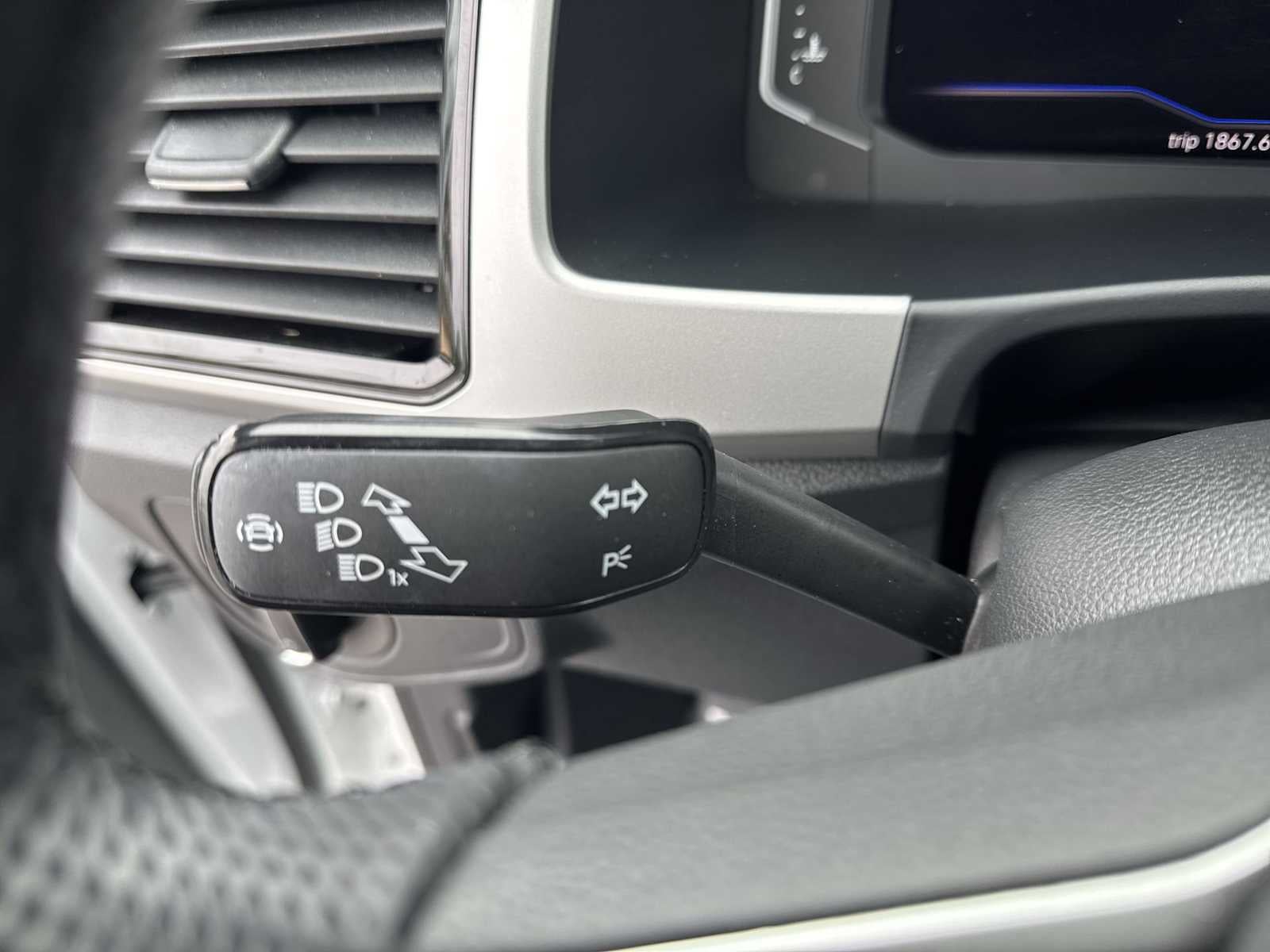 2023 Volkswagen Atlas Cross Sport 3.6L V6 SEL R-Line Black