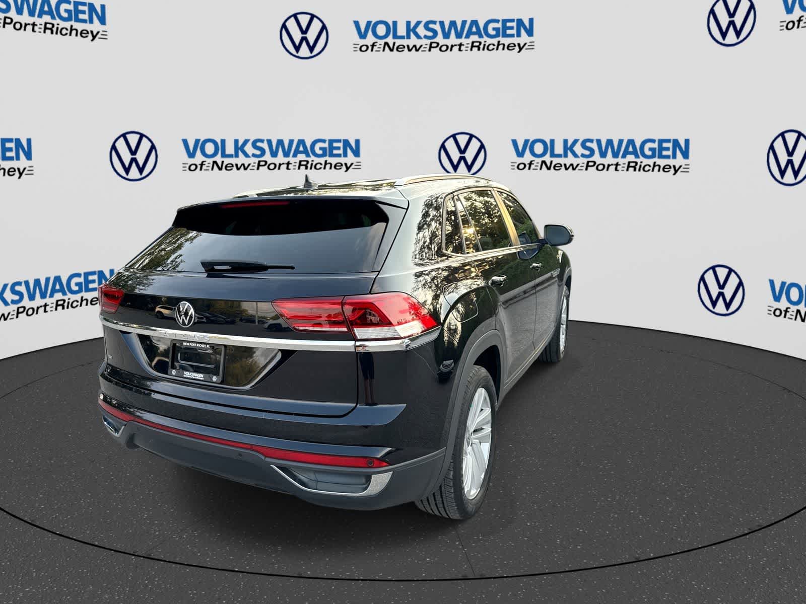 2023 Volkswagen Atlas Cross Sport 2.0T SE w/Technology