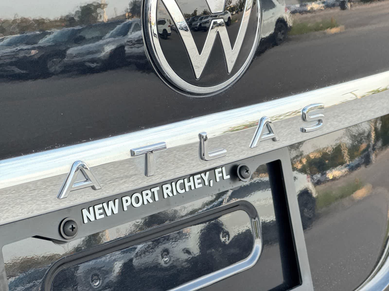 2023 Volkswagen Atlas Cross Sport 2.0T SE w/Technology