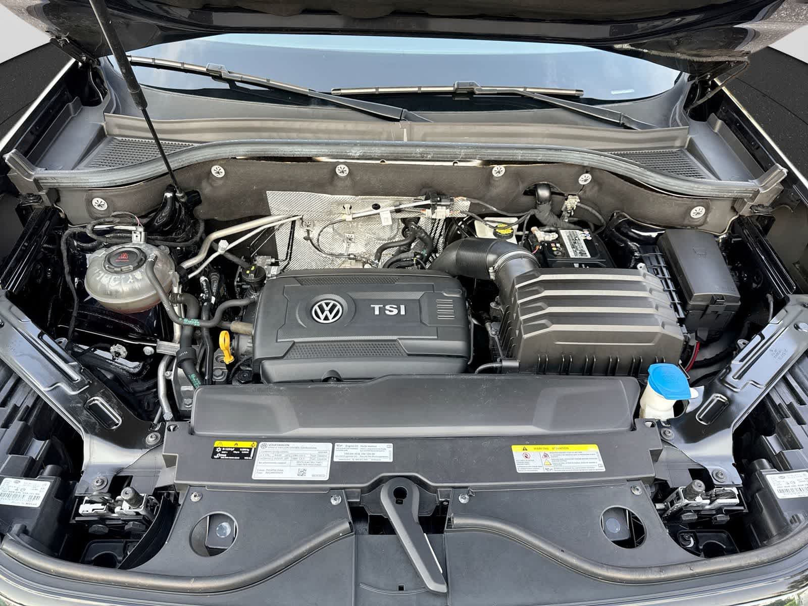 2023 Volkswagen Atlas Cross Sport 2.0T SE w/Technology