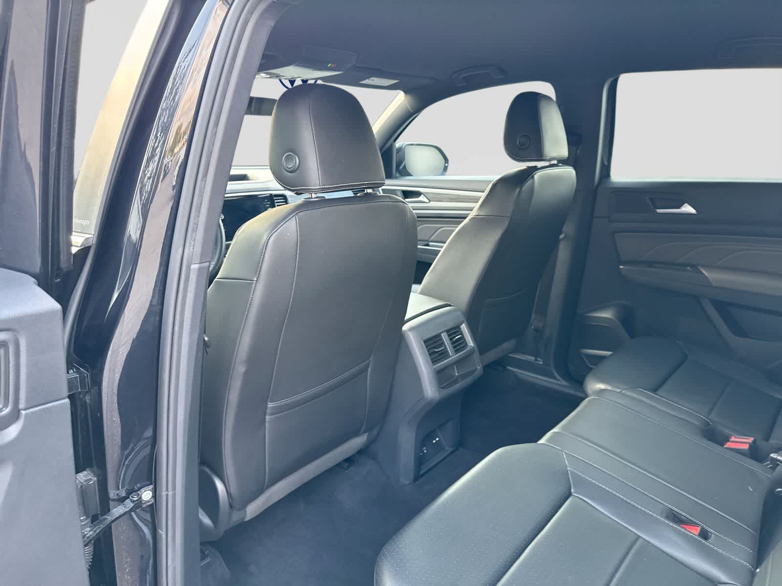 2023 Volkswagen Atlas Cross Sport 2.0T SE w/Technology