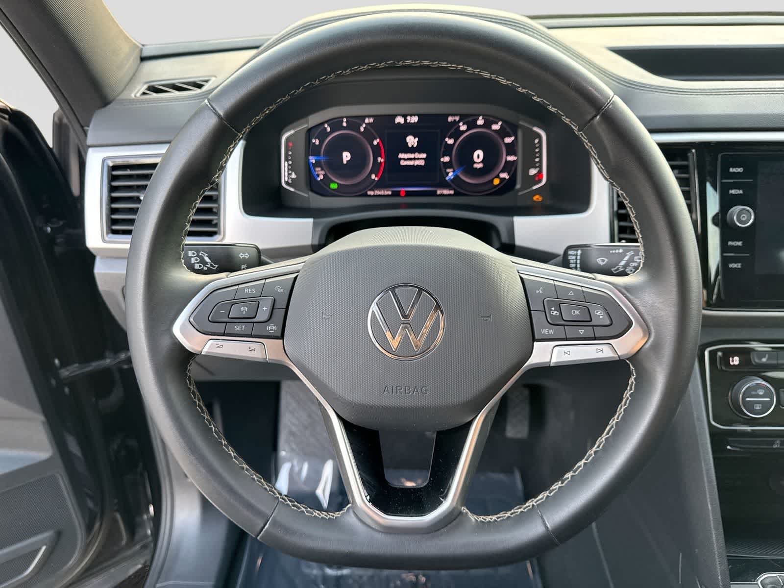 2023 Volkswagen Atlas Cross Sport 2.0T SE w/Technology
