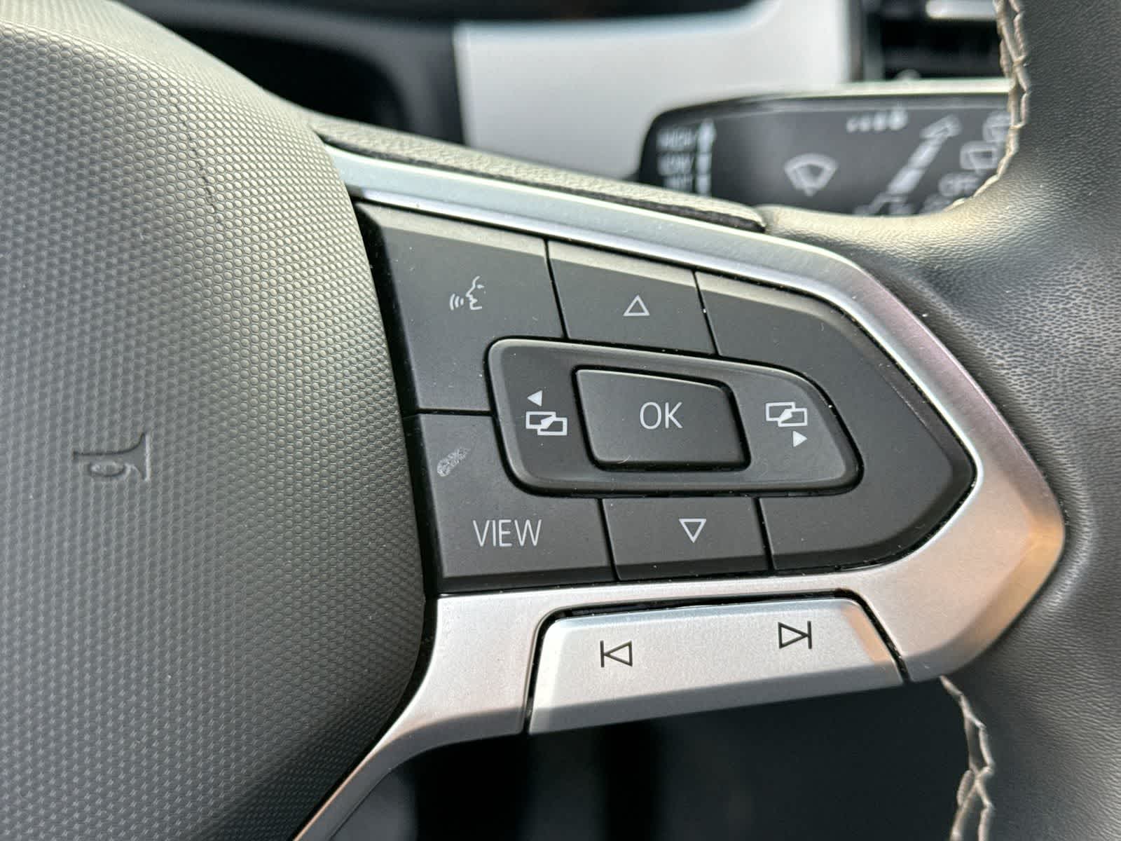 2023 Volkswagen Atlas Cross Sport 2.0T SE w/Technology