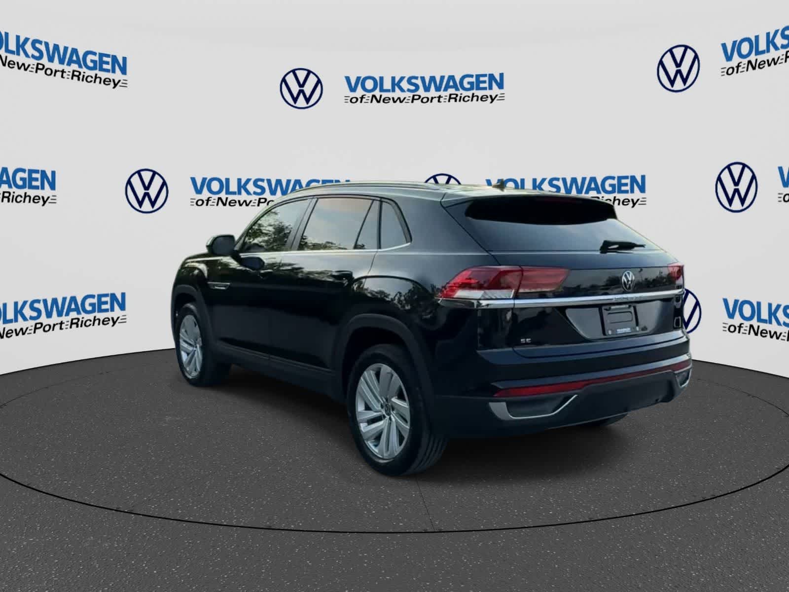 2023 Volkswagen Atlas Cross Sport 2.0T SE w/Technology
