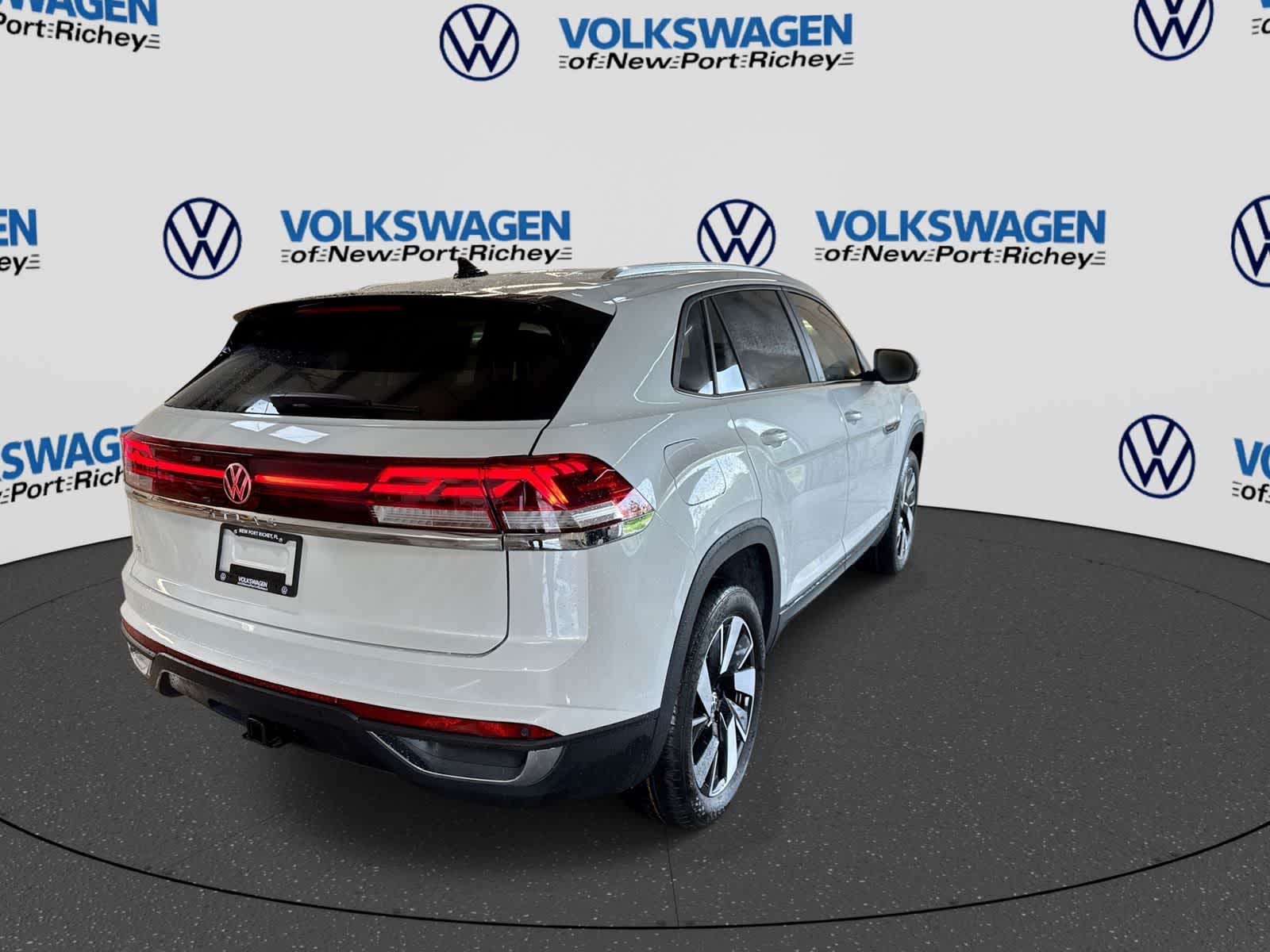 2026 Volkswagen Atlas Cross Sport 2.0T SE W/TECHNOLOGY