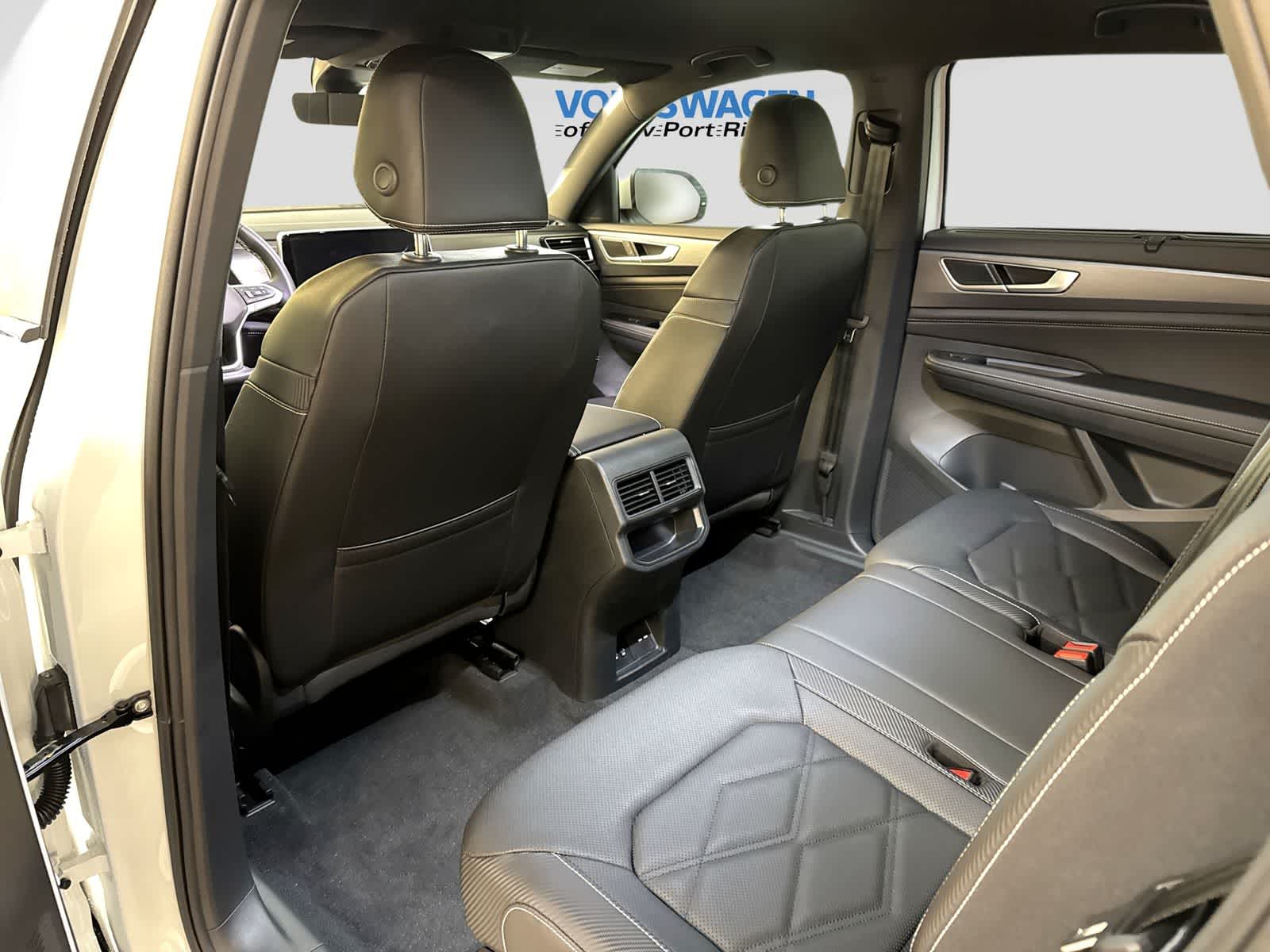 2026 Volkswagen Atlas Cross Sport 2.0T SE W/TECHNOLOGY