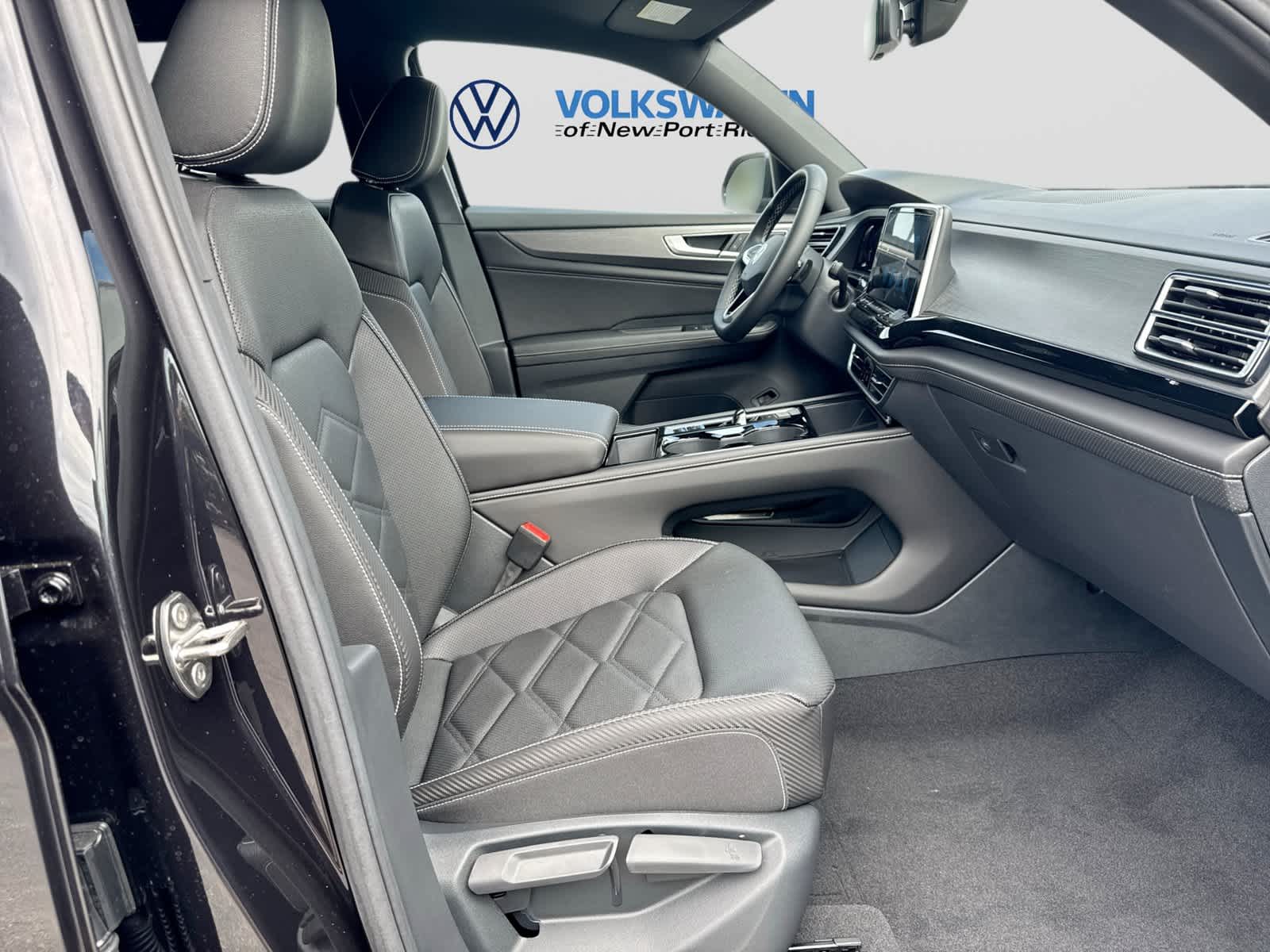 2026 Volkswagen Atlas Cross Sport 2.0T SE W/TECHNOLOGY