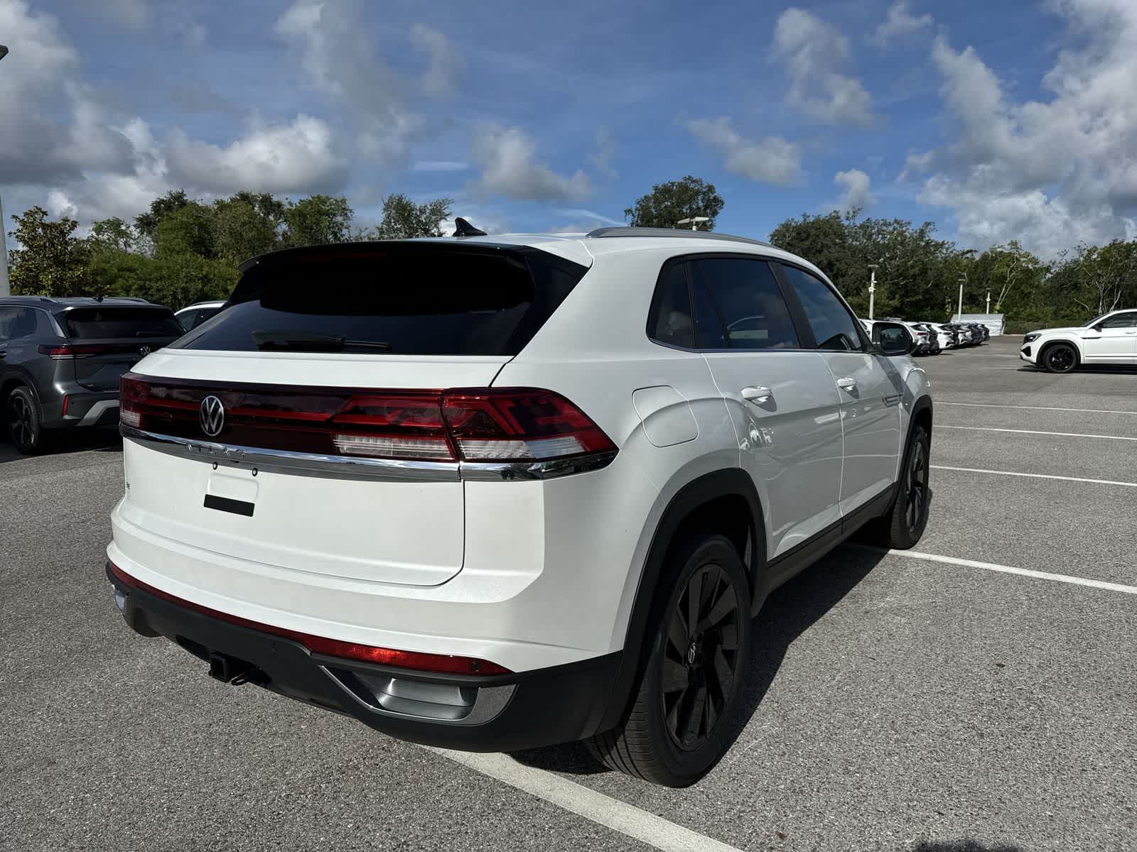 2026 Volkswagen Atlas Cross Sport 2.0T SE W/TECHNOLOGY