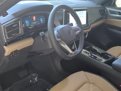 2025 Volkswagen Atlas Cross Sport 2.0T SE w/ Technology