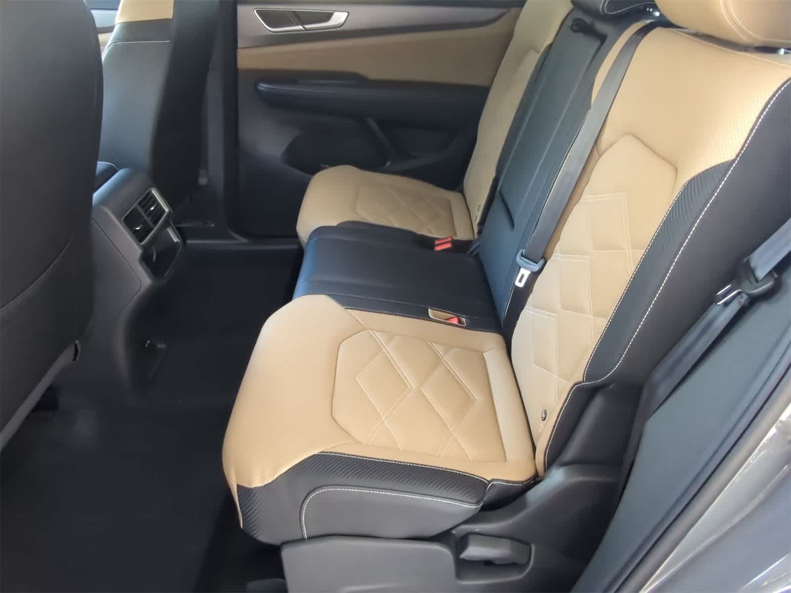 2025 Volkswagen Atlas Cross Sport 2.0T SE w/ Technology