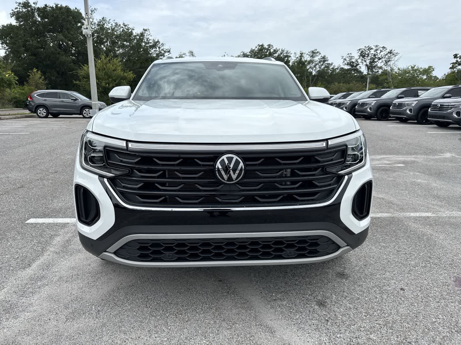2024 Volkswagen Atlas Cross Sport 2.0T SE w/Technology