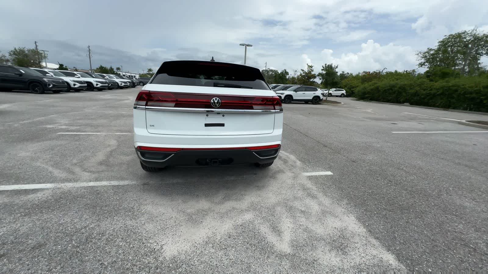 2024 Volkswagen Atlas Cross Sport 2.0T SE w/Technology