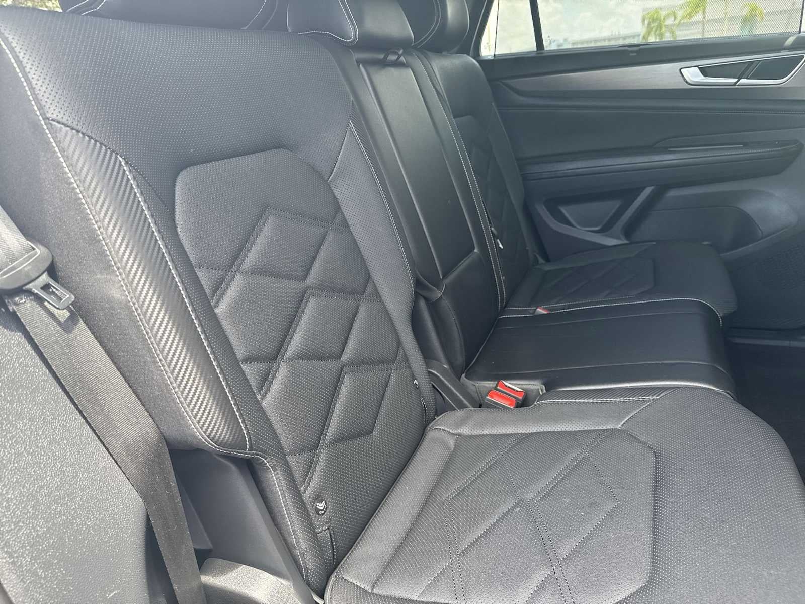 2024 Volkswagen Atlas Cross Sport 2.0T SE w/Technology