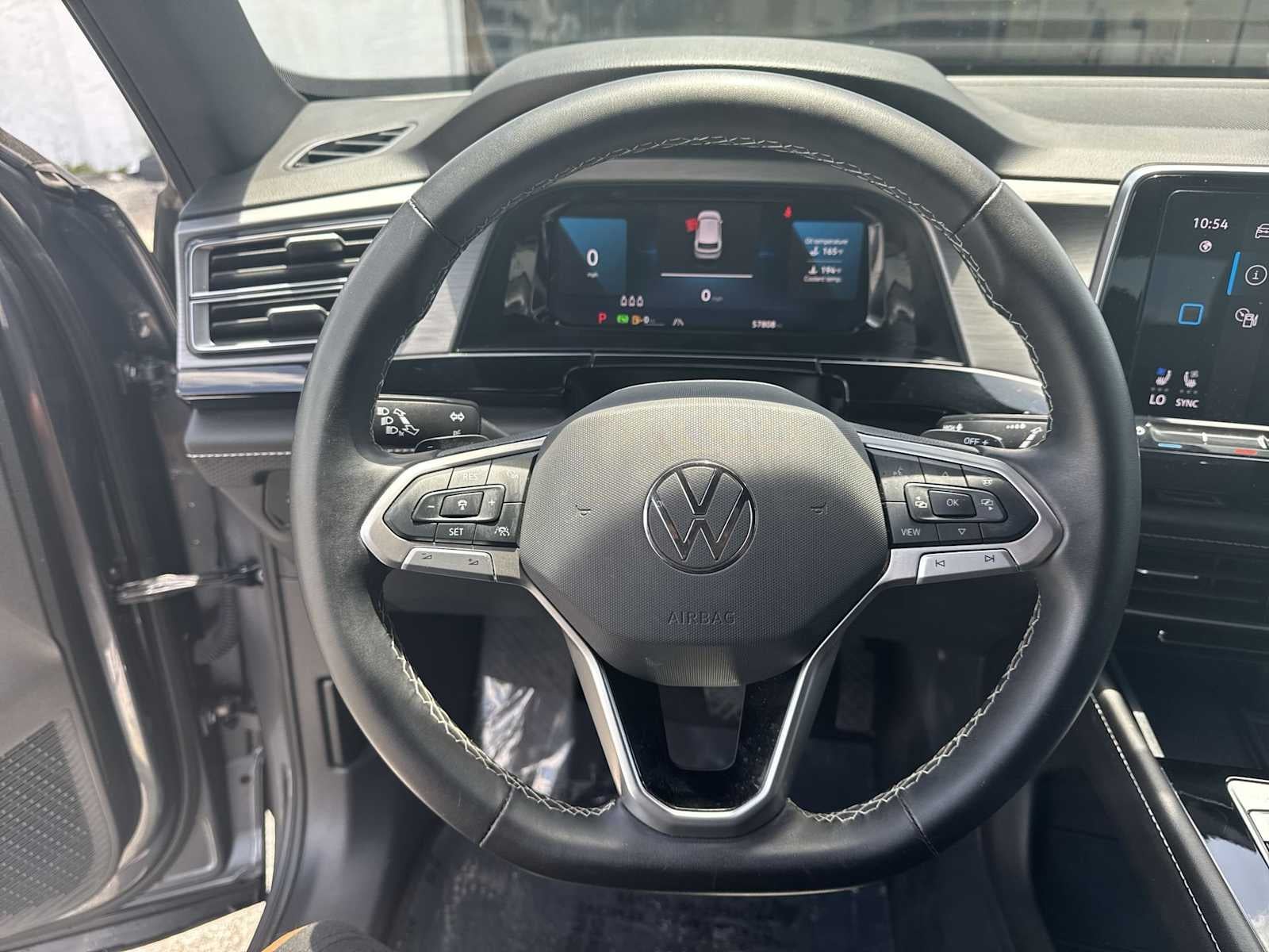 2024 Volkswagen Atlas Cross Sport 2.0T SE w/Technology