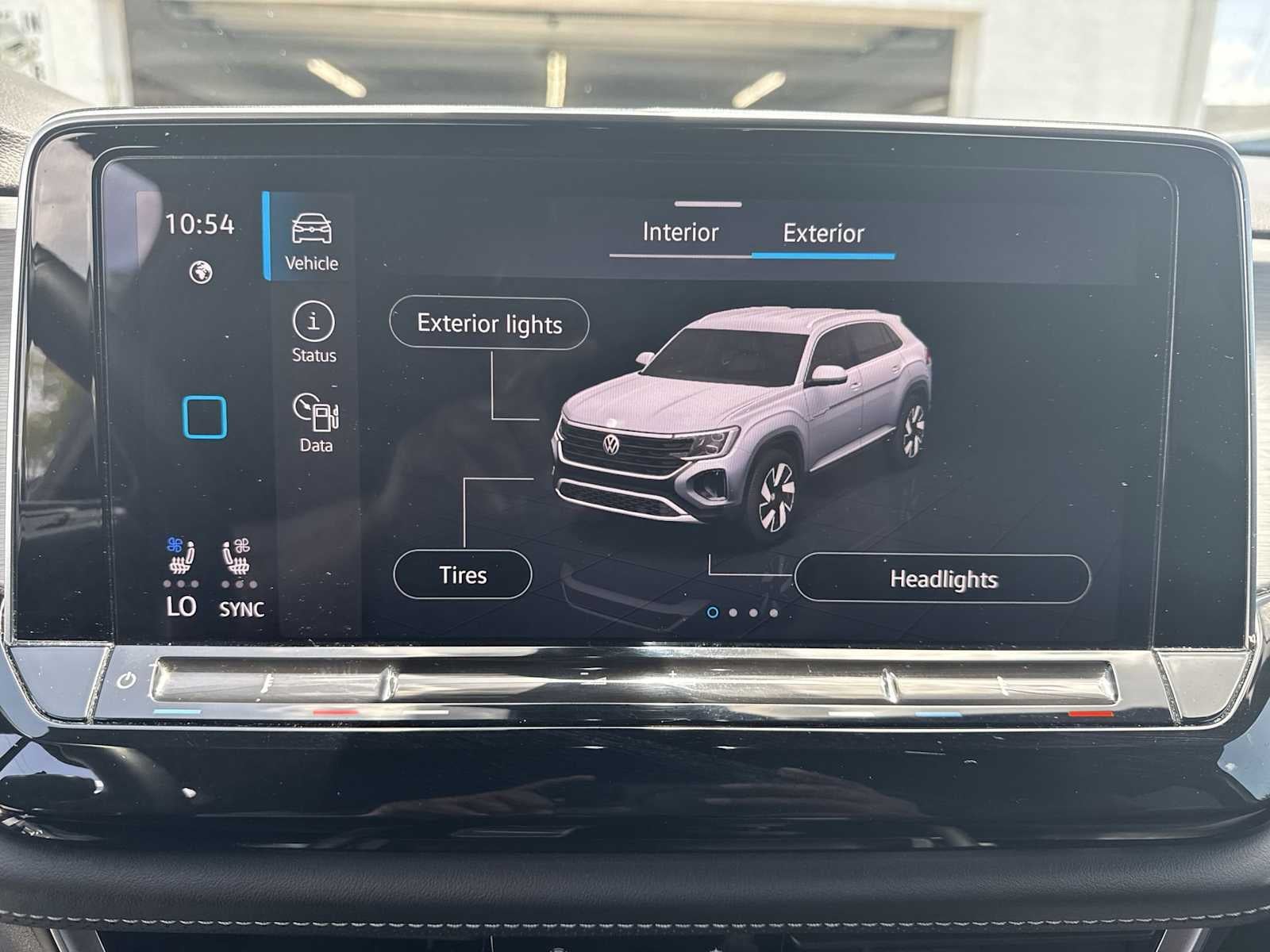 2024 Volkswagen Atlas Cross Sport 2.0T SE w/Technology
