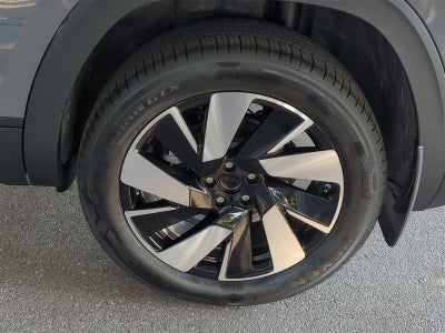 2025 Volkswagen Atlas Cross Sport 2.0T SE w/ Technology