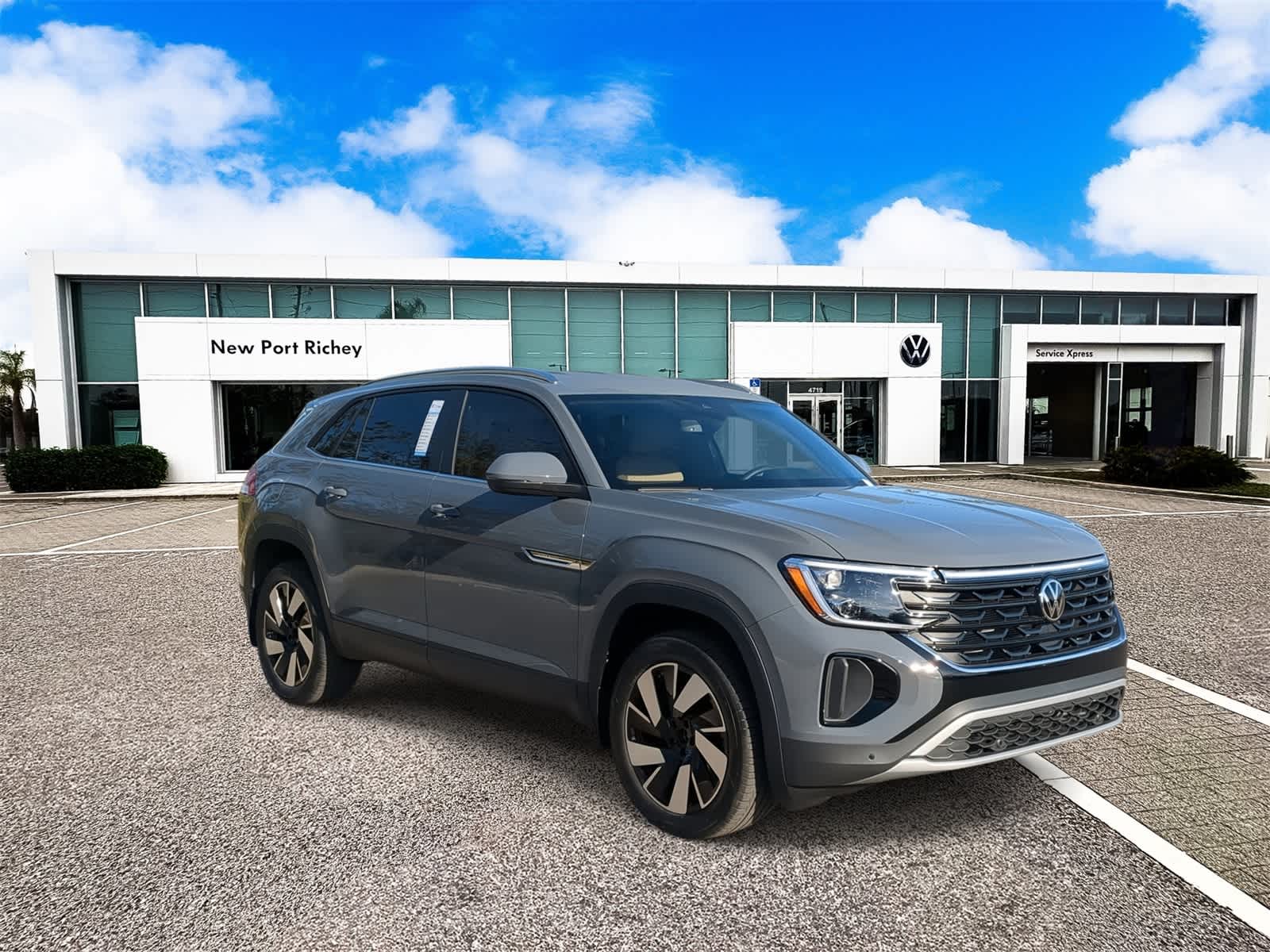 2025 Volkswagen Atlas Cross Sport 2.0T SE w/ Technology