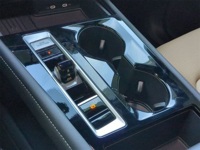 2025 Volkswagen Atlas Cross Sport 2.0T SE w/ Technology