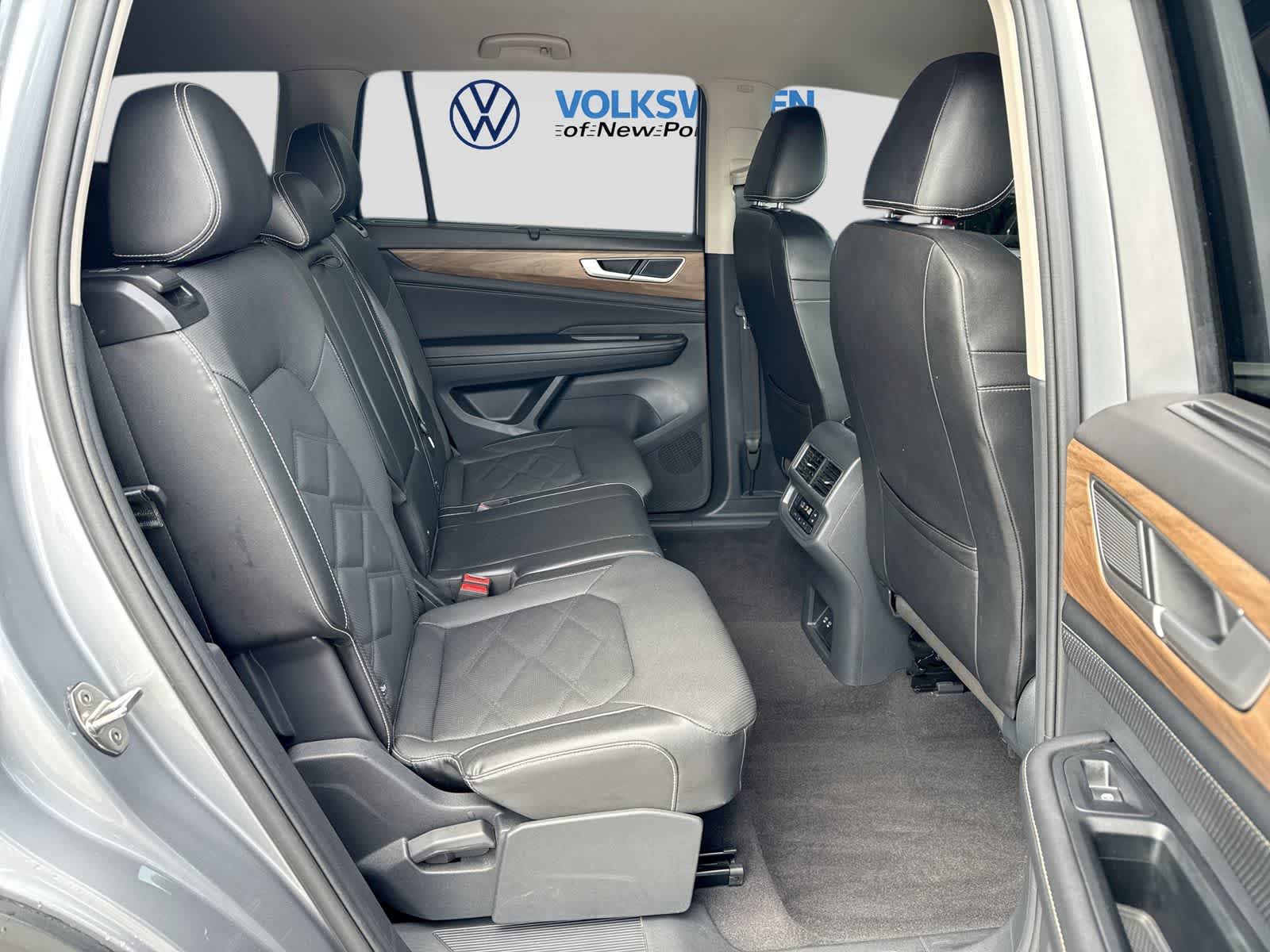 2024 Volkswagen Atlas 2.0T SE w/Technology