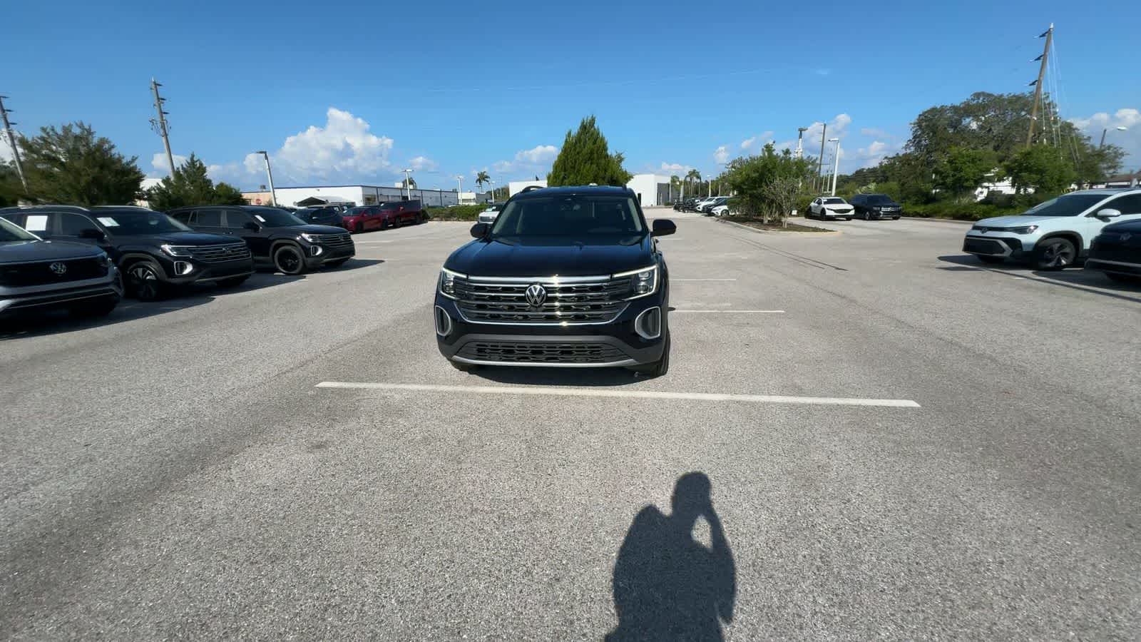 2024 Volkswagen Atlas 2.0T SE w/Technology