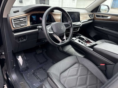 2024 Volkswagen Atlas 2.0T SE w/Technology