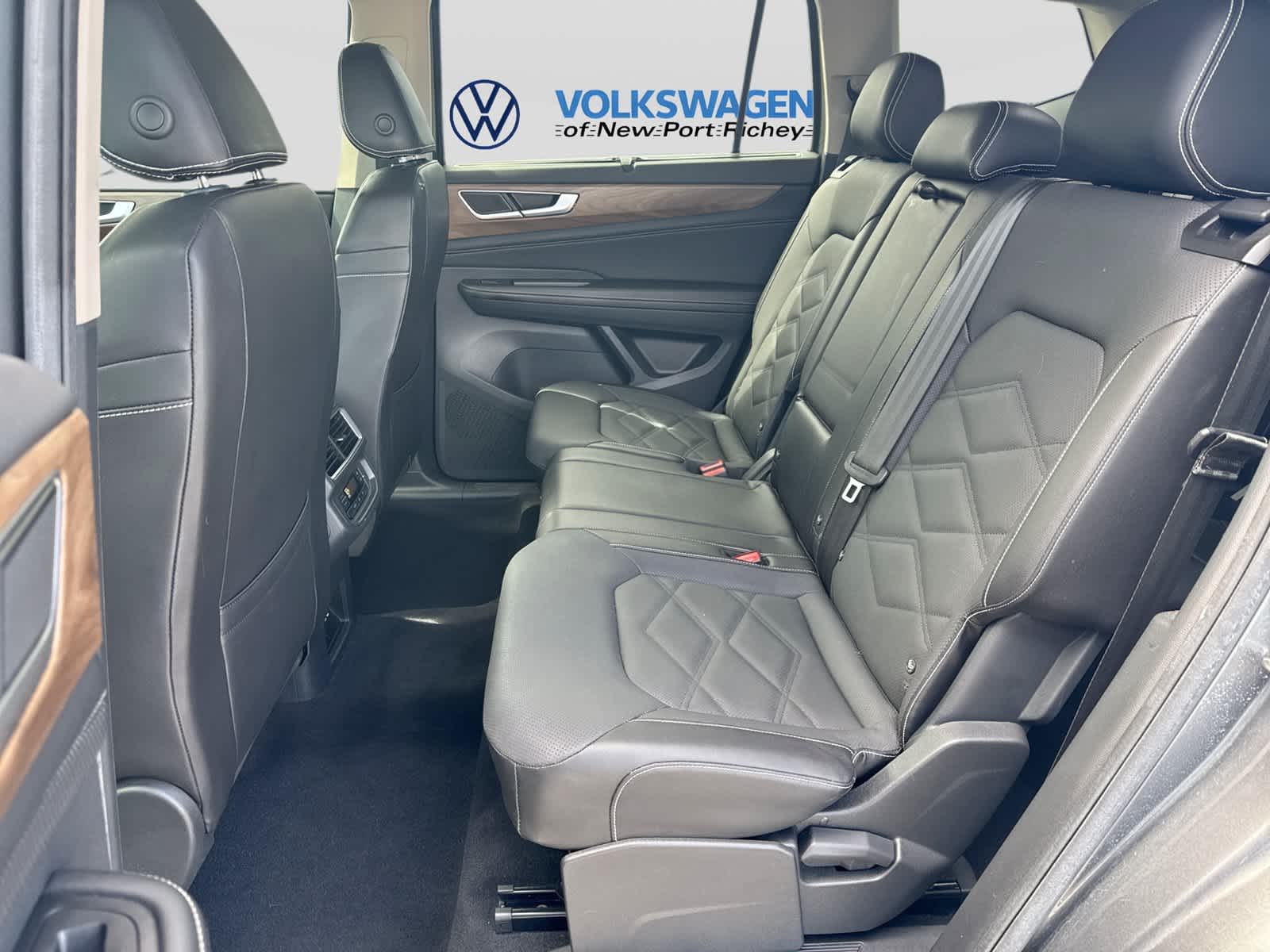 2024 Volkswagen Atlas 2.0T SE w/Technology