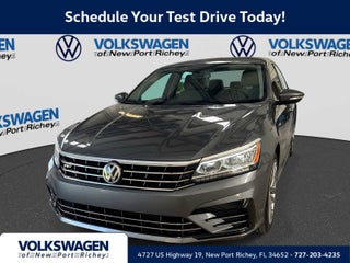 2018 Volkswagen Passat R-Line