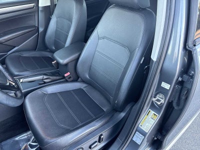 2018 Volkswagen Passat R-Line