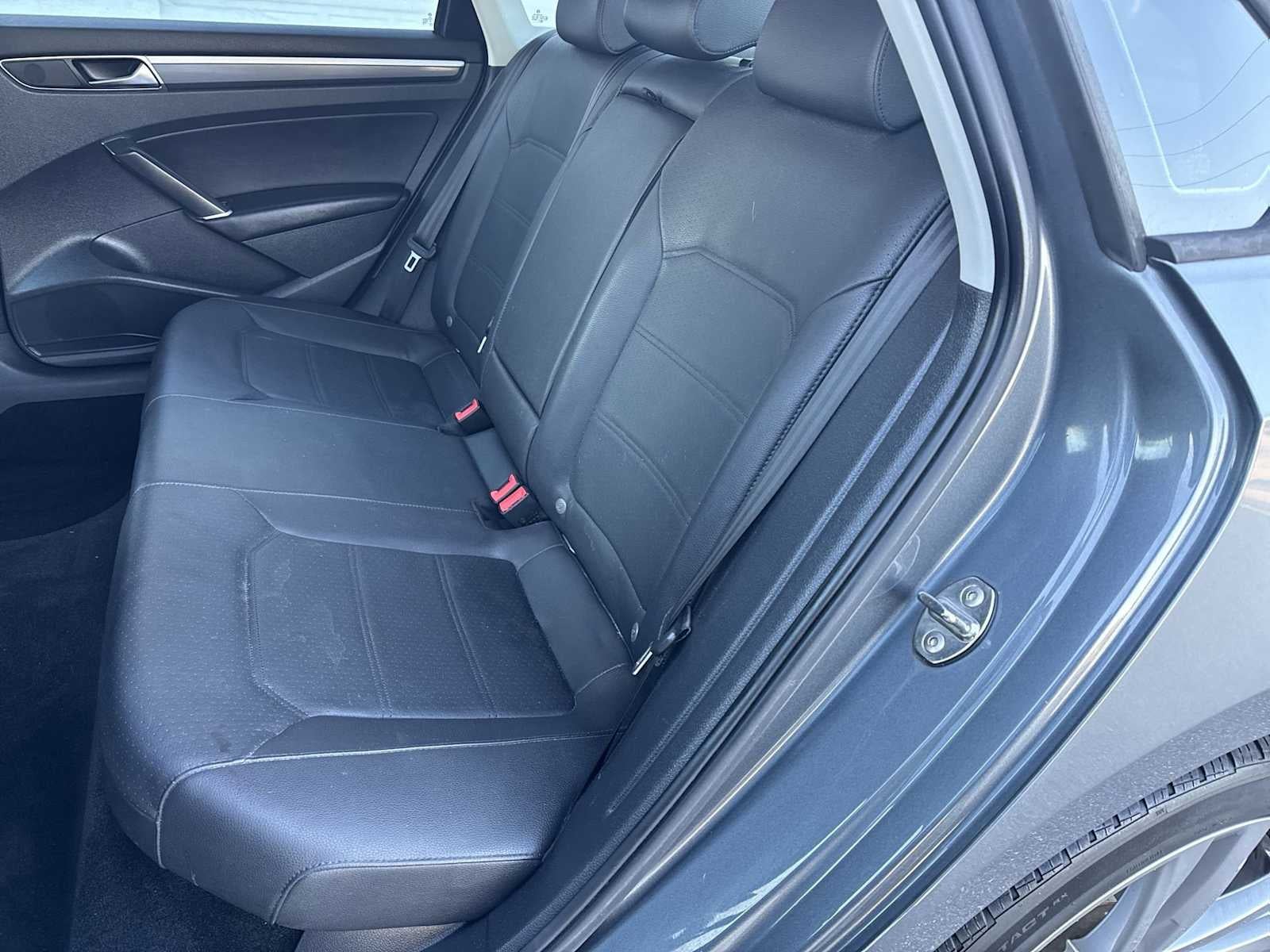 2018 Volkswagen Passat R-Line