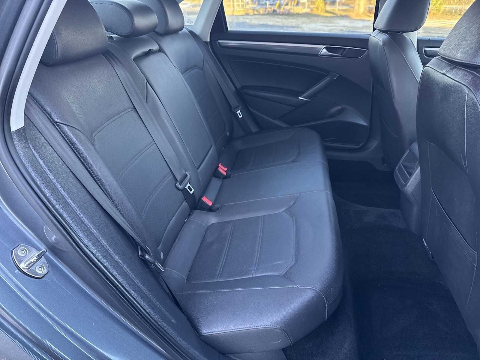 2018 Volkswagen Passat R-Line