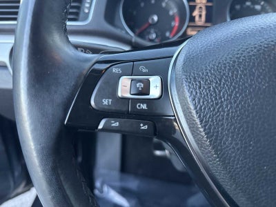 2018 Volkswagen Passat R-Line