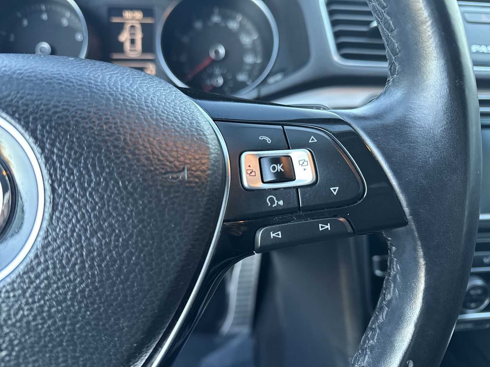 2018 Volkswagen Passat R-Line