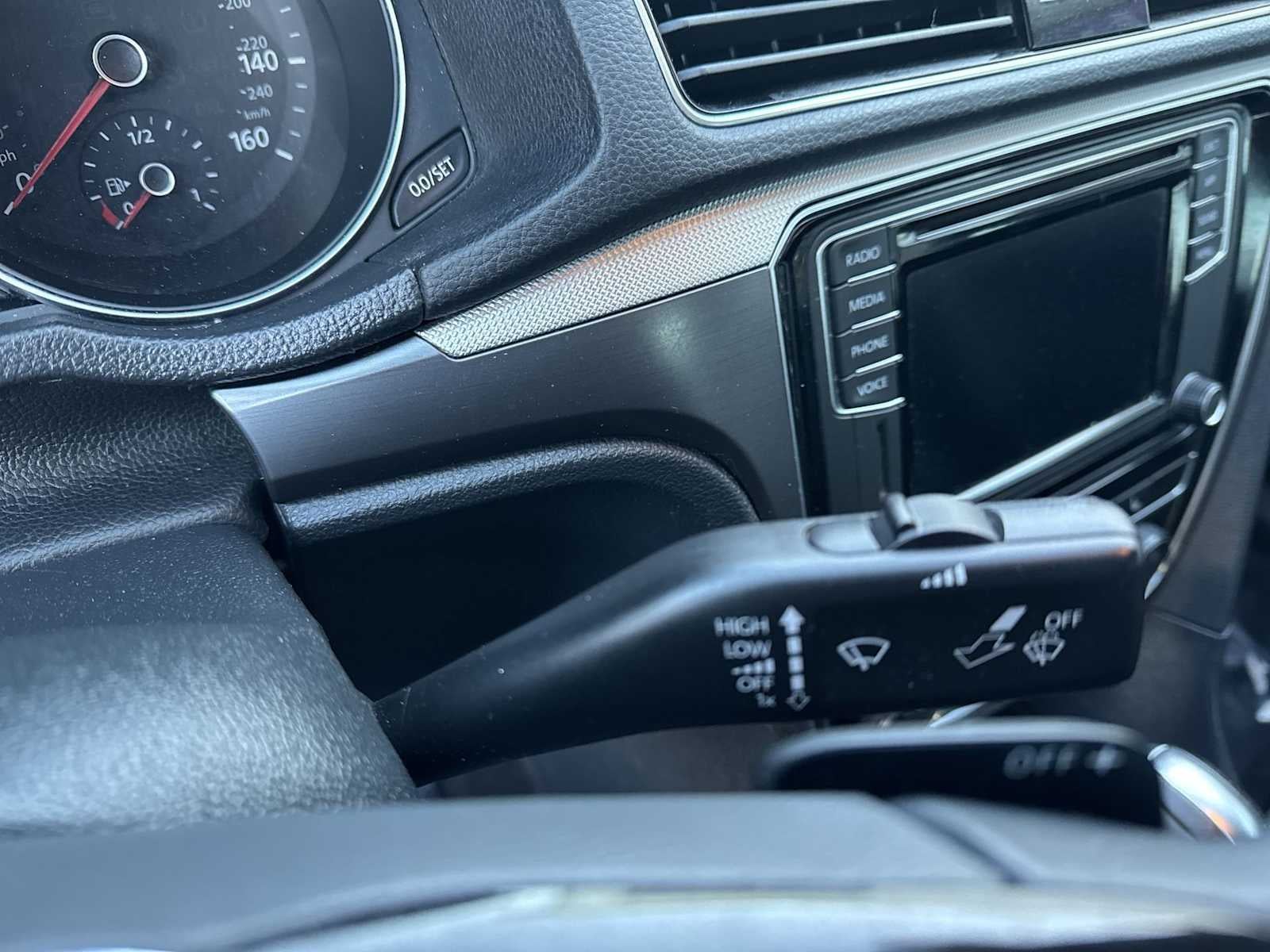 2018 Volkswagen Passat R-Line