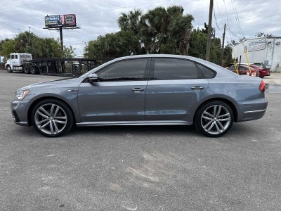 2018 Volkswagen Passat R-Line