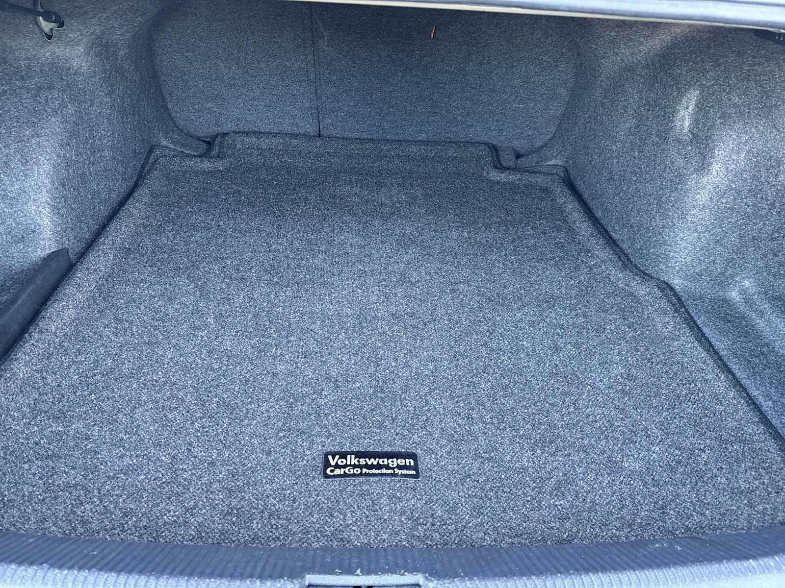 2018 Volkswagen Passat R-Line