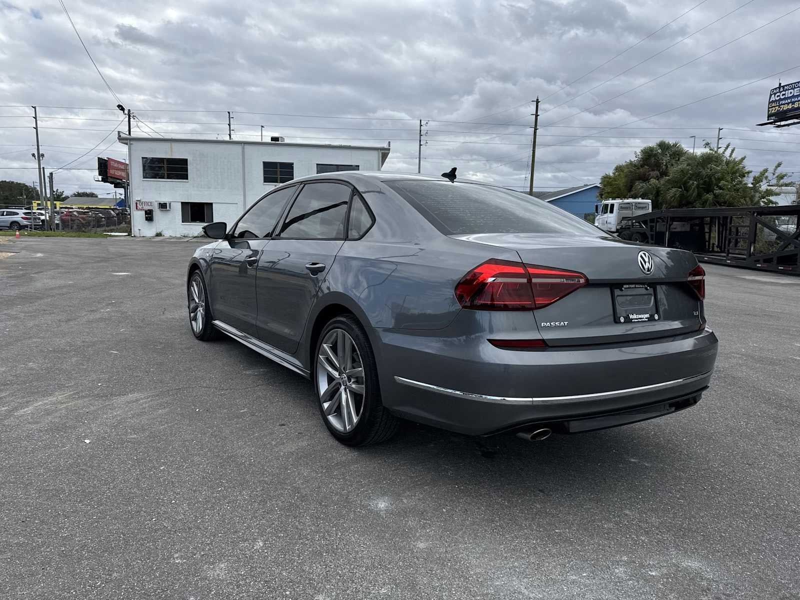 2018 Volkswagen Passat R-Line