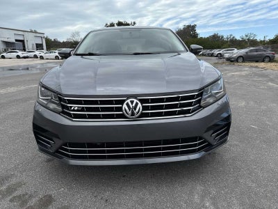 2018 Volkswagen Passat R-Line