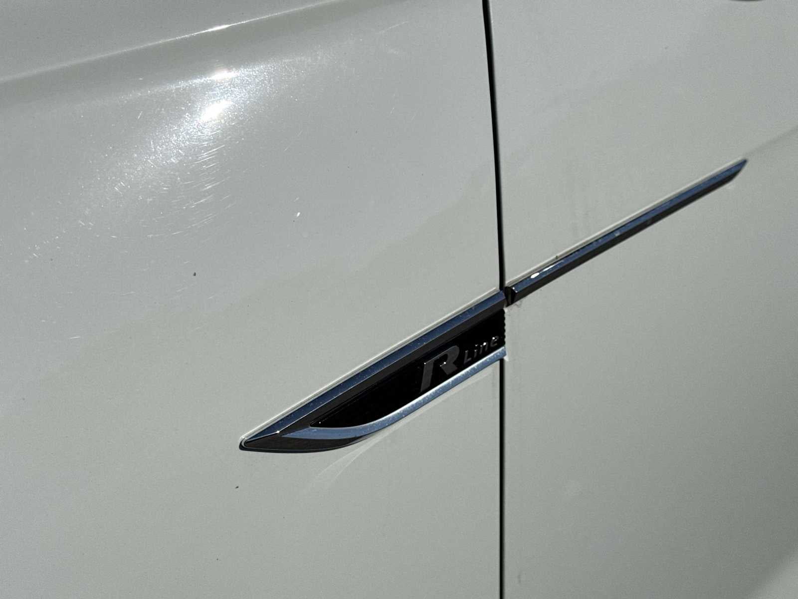 2022 Volkswagen Passat 2.0T R-Line