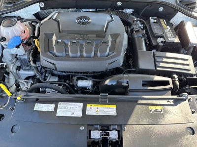 2022 Volkswagen Passat 2.0T R-Line
