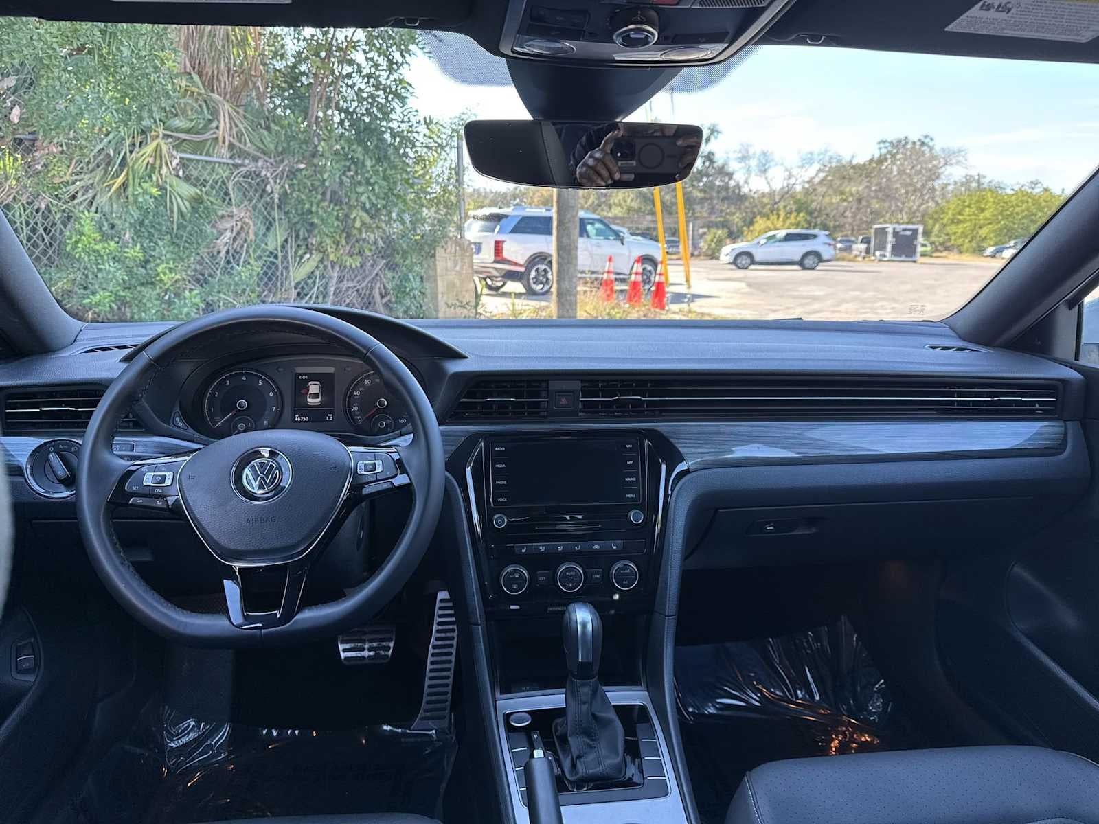 2022 Volkswagen Passat 2.0T R-Line