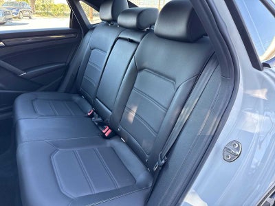 2022 Volkswagen Passat 2.0T R-Line