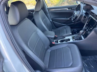 2022 Volkswagen Passat 2.0T R-Line