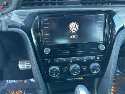 2022 Volkswagen Passat 2.0T R-Line