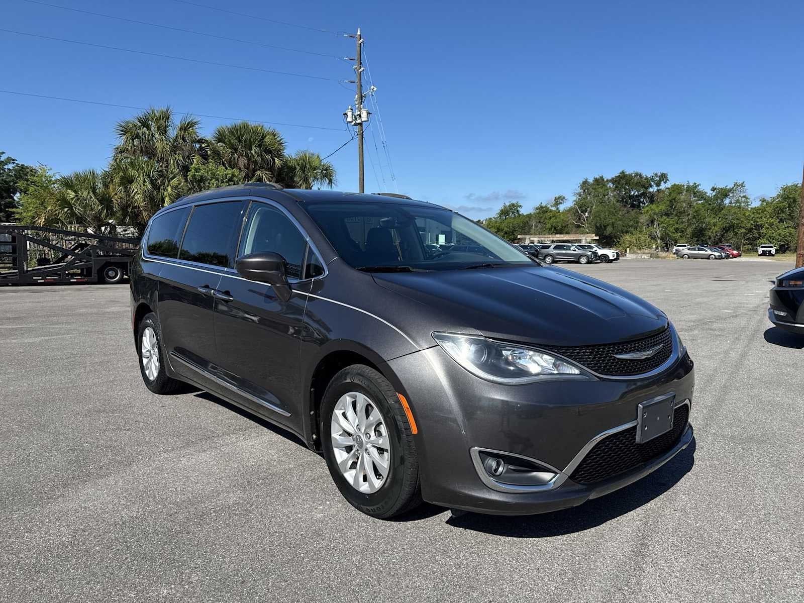 2017 Chrysler Pacifica Touring-L