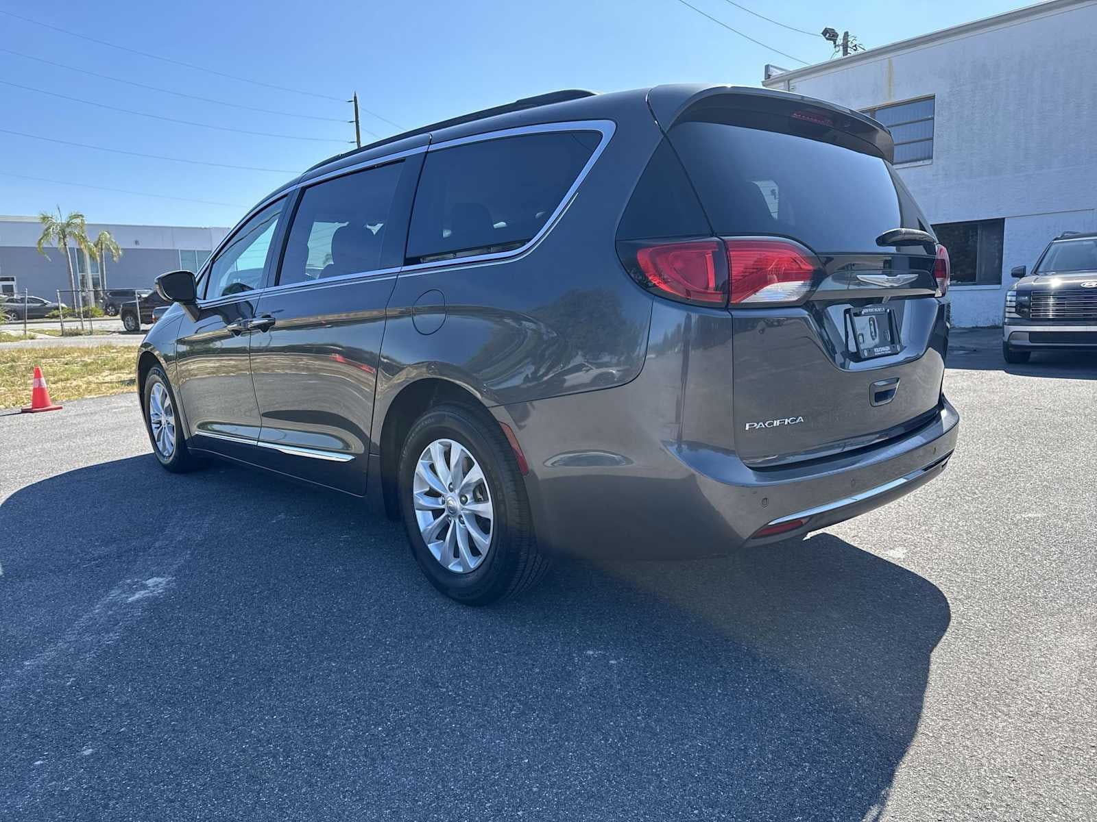 2017 Chrysler Pacifica Touring-L