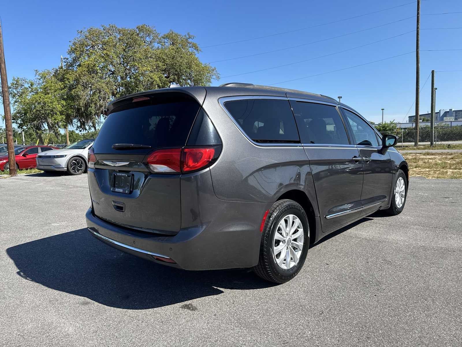 2017 Chrysler Pacifica Touring-L