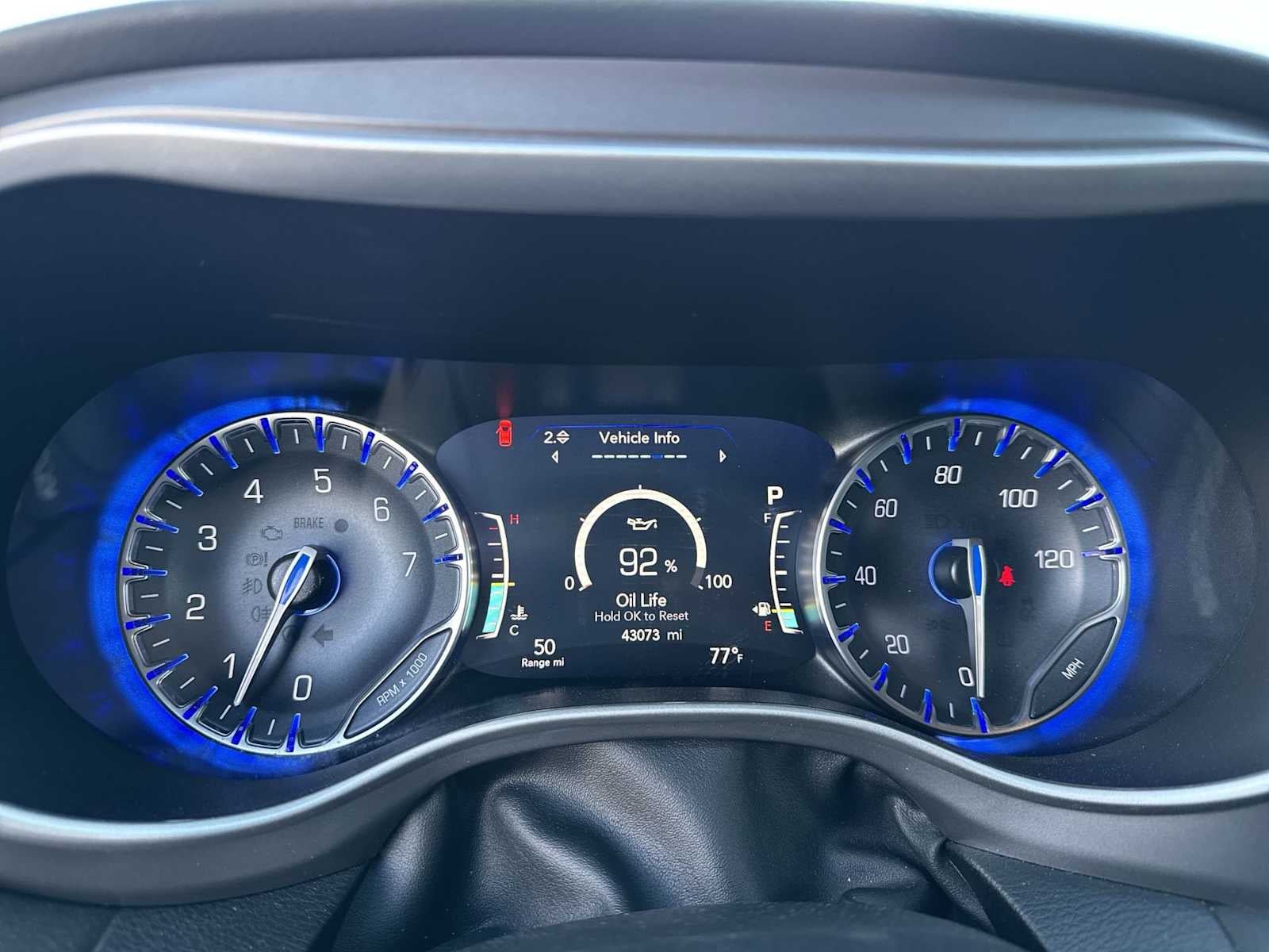 2025 Chrysler Pacifica Select